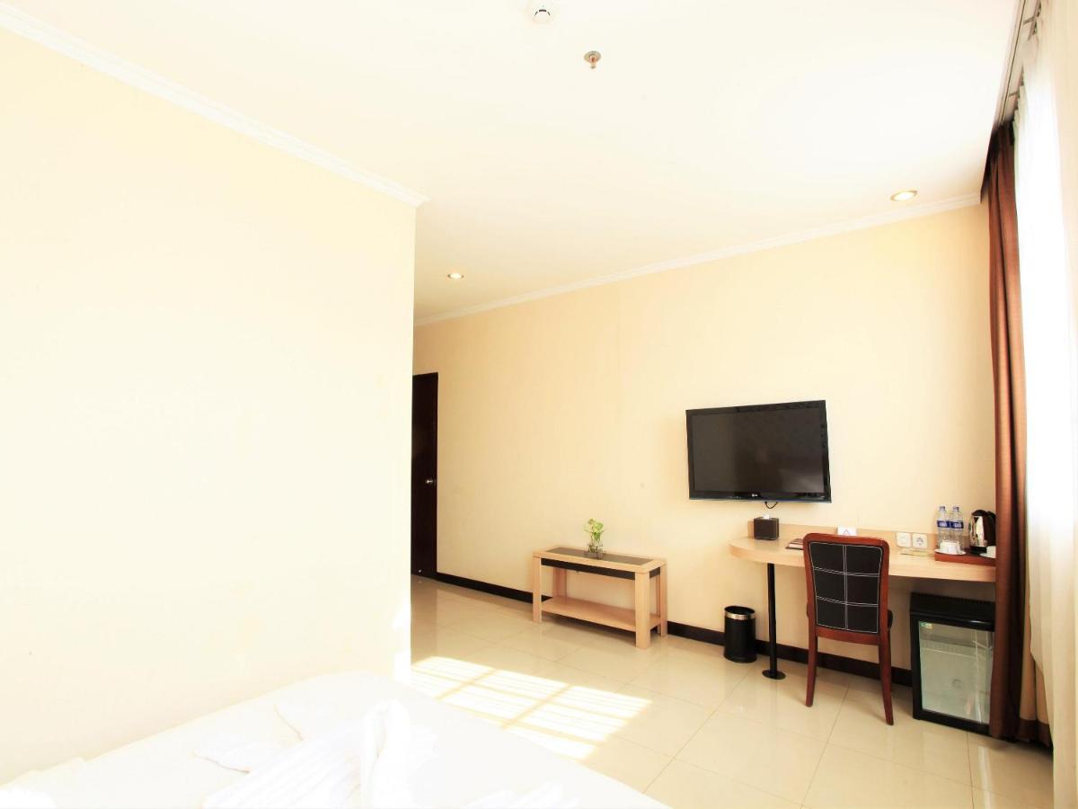 Rio City Hotel Palembang Exteriör bild